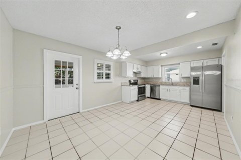Villa ou maison à vendre à Orlando, Floride: 4 chambres, 160.54 m2 № 2117802 - photo 4