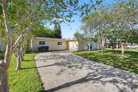 Villa ou maison à vendre à Orlando, Floride: 4 chambres, 160.54 m2 № 2117802 - photo 2