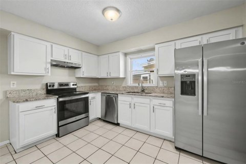 Villa ou maison à vendre à Orlando, Floride: 4 chambres, 160.54 m2 № 2117802 - photo 5