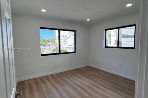 Appartement à louer à Miami, Floride: 2 chambres, 568.56 m2 № 1985302 - photo 10