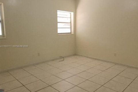 Copropriété à vendre à Lauderdale Lakes, Floride: 2 chambres, 90.12 m2 № 1993981 - photo 5