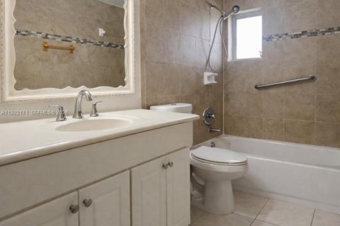 Copropriété à vendre à Lauderdale Lakes, Floride: 2 chambres, 90.12 m2 № 1993981 - photo 4