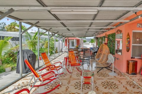 Casa en venta en Tampa, Florida, 5 dormitorios, 211.26 m2 № 2299814 - foto 20