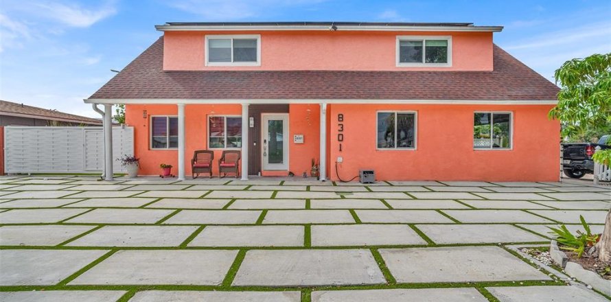 Casa en Tampa, Florida 5 dormitorios, 211.26 m2 № 2299814