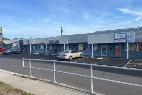 Commercial property in Port Richey, Florida 443.7 sq.m. № 2115444 - photo 3