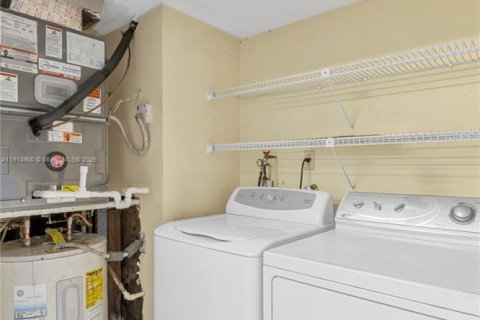 Купить кондоминиум в Уэстон, Флорида 2 спальни, 114.73м2, № 1972530 - фото 10