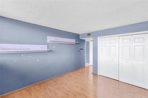 Купить кондоминиум в Уэстон, Флорида 2 спальни, 114.73м2, № 1972530 - фото 12