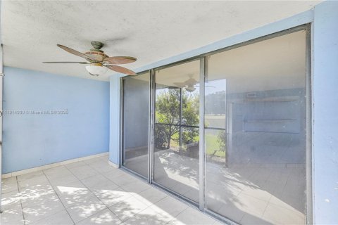 Купить кондоминиум в Уэстон, Флорида 2 спальни, 114.73м2, № 1972530 - фото 25