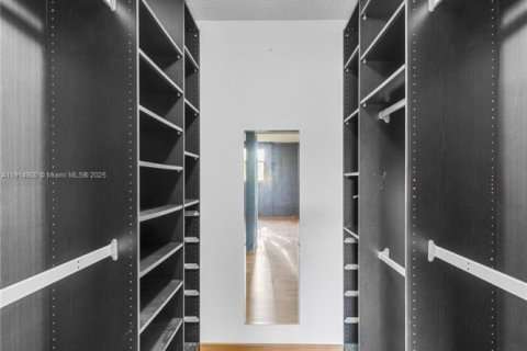 Купить кондоминиум в Уэстон, Флорида 2 спальни, 114.73м2, № 1972530 - фото 21