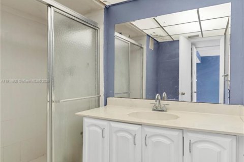 Купить кондоминиум в Уэстон, Флорида 2 спальни, 114.73м2, № 1972530 - фото 13