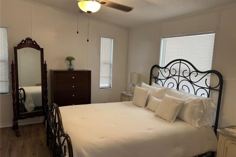 Appartement à louer à Astor, Floride: 2 chambres, 166.48 m2 № 1573020 - photo 6