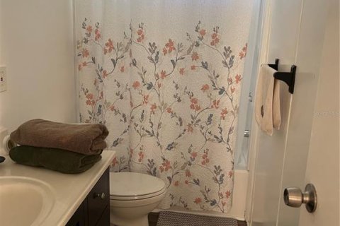 Appartement à louer à Astor, Floride: 2 chambres, 166.48 m2 № 1573020 - photo 7