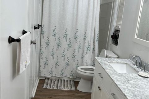 Appartement à louer à Astor, Floride: 2 chambres, 166.48 m2 № 1573020 - photo 4