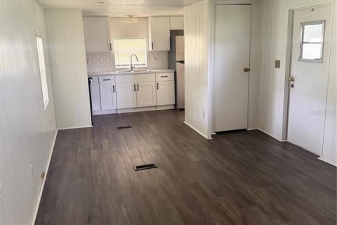 Apartment in Lady Lake, Florida 2 bedrooms, 62.43 sq.m. № 2378321 - photo 8