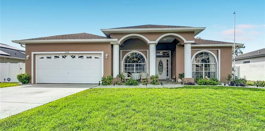 Casa en Poinciana, Florida 4 dormitorios, 191.56 m2 № 2387449
