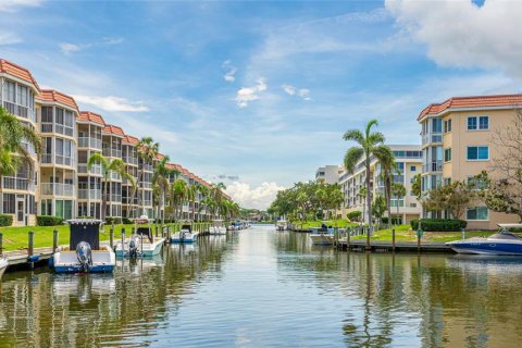 Condo in Sarasota, Florida, 2 bedrooms  № 1804038 - photo 30