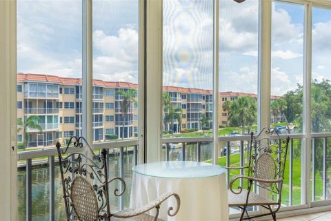 Condo in Sarasota, Florida, 2 bedrooms  № 1804038 - photo 15