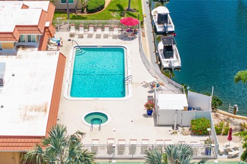 Condo in Sarasota, Florida, 2 bedrooms  № 1804038 - photo 27