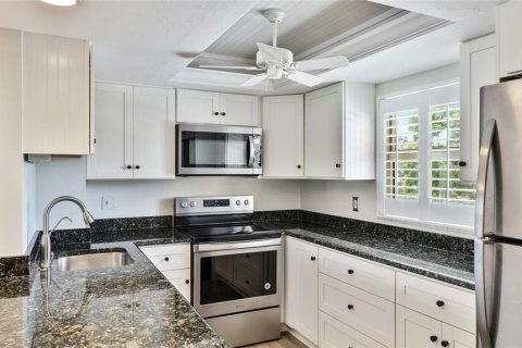 Condo in Sarasota, Florida, 2 bedrooms  № 1804038 - photo 6