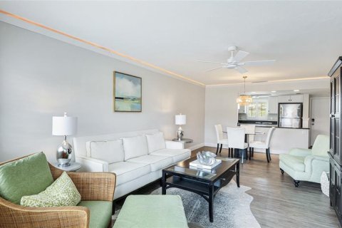 Condo in Sarasota, Florida, 2 bedrooms  № 1804038 - photo 12