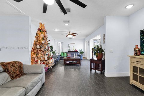 Купить виллу или дом в Майами, Флорида 3 спальни, 158.58м2, № 1991013 - фото 19