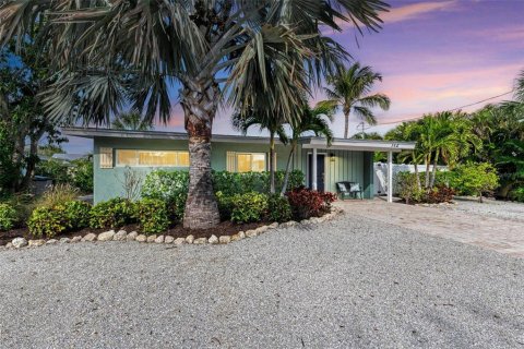 Casa en venta en Anna Maria, Florida, 4 dormitorios, 171.22 m2 № 1525677 - foto 1