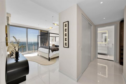 Купить кондоминиум в Майами, Флорида 3 спальни, 285.95м2, № 1707581 - фото 16