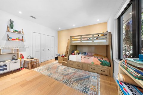 Casa en venta en Miami Beach, Florida, 4 dormitorios, 346.25 m2 № 1973625 - foto 15