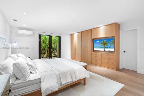 Casa en venta en Miami Beach, Florida, 4 dormitorios, 346.25 m2 № 1973625 - foto 10
