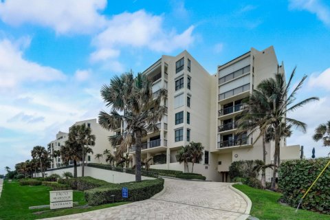 Copropriété à vendre à Tequesta, Floride: 2 chambres, 158.68 m2 № 970626 - photo 1