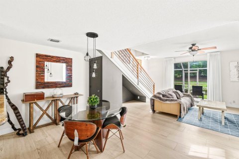 Touwnhouse à vendre à Weston, Floride: 2 chambres, 117.15 m2 № 2082238 - photo 2