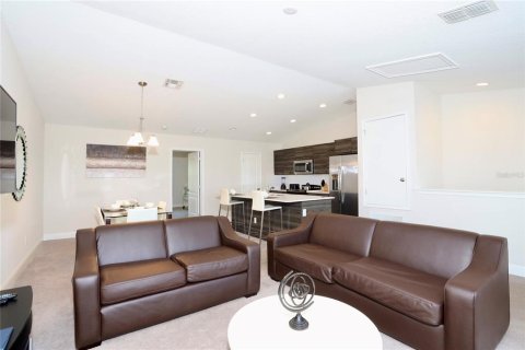 Townhouse in Haines City, Florida 2 bedrooms, 133.41 sq.m. № 1841661 - photo 21