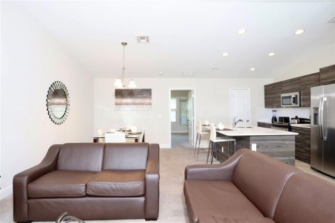 Townhouse in Haines City, Florida 2 bedrooms, 133.41 sq.m. № 1841661 - photo 24