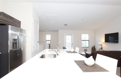 Townhouse in Haines City, Florida 2 bedrooms, 133.41 sq.m. № 1841661 - photo 30