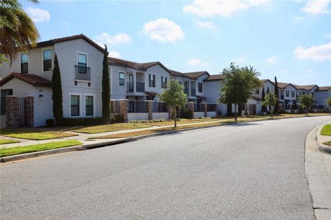 Townhouse in Haines City, Florida 2 bedrooms, 133.41 sq.m. № 1841661 - photo 4