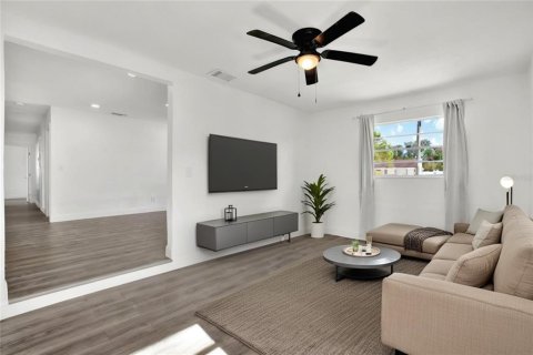 Casa en venta en Tampa, Florida, 4 dormitorios, 129.32 m2 № 1524925 - foto 5