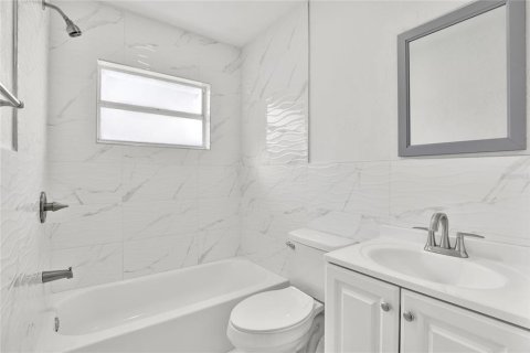 Casa en venta en Tampa, Florida, 4 dormitorios, 129.32 m2 № 1524925 - foto 10