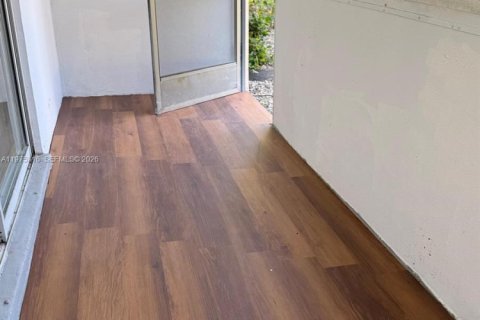 Condominio en alquiler en West Palm Beach, Florida, 1 dormitorio, 52.95 m2 № 2041379 - foto 12