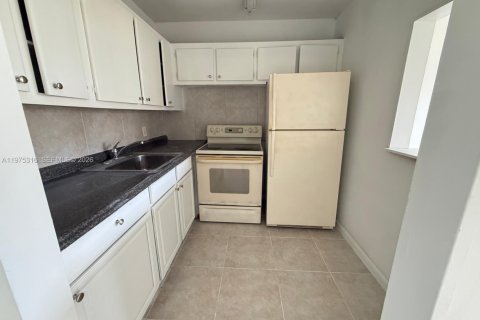 Condominio en alquiler en West Palm Beach, Florida, 1 dormitorio, 52.95 m2 № 2041379 - foto 4