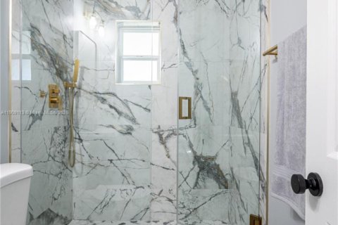 Купить коммерческую недвижимость в Форт-Лодердейл, Флорида 126.25м2, № 2012985 - фото 17