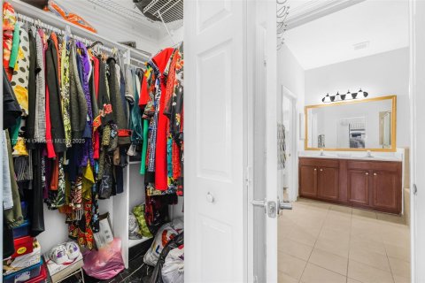 Touwnhouse à vendre à Miami, Floride: 4 chambres, 196.49 m2 № 1702939 - photo 26