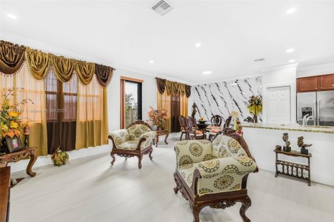 Touwnhouse à vendre à Miami, Floride: 4 chambres, 196.49 m2 № 1702939 - photo 8