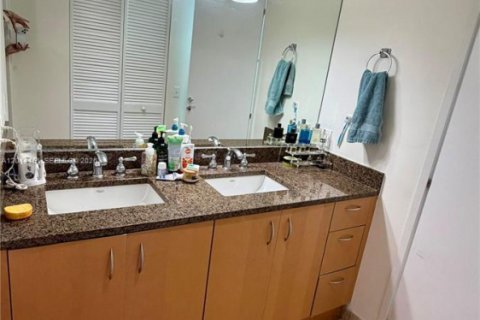 Copropriété à vendre à Miami, Floride: 2 chambres, 93.46 m2 № 2248536 - photo 11