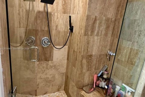 Copropriété à vendre à Miami, Floride: 2 chambres, 93.46 m2 № 2248536 - photo 12