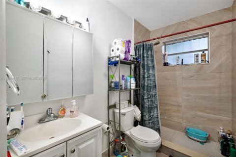 Propiedad comercial en venta en Miami, Florida, 182 m2 № 2154317 - foto 27