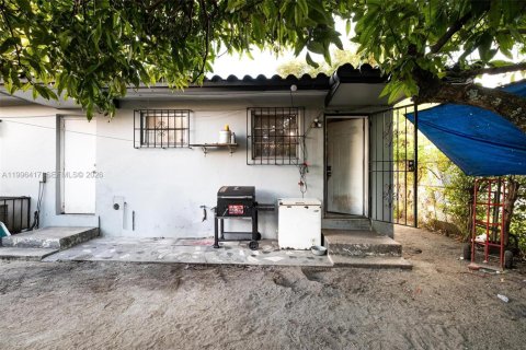 Propiedad comercial en venta en Miami, Florida, 182 m2 № 2154317 - foto 21