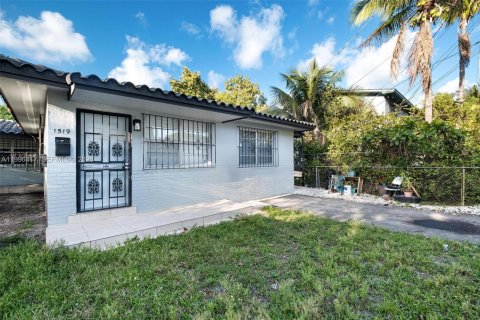 Propiedad comercial en venta en Miami, Florida, 182 m2 № 2154317 - foto 22