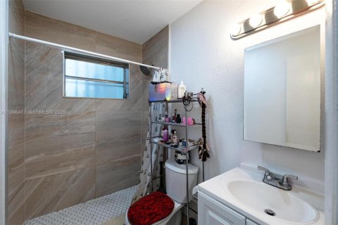 Propiedad comercial en venta en Miami, Florida, 182 m2 № 2154317 - foto 7