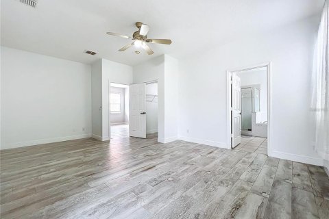 House in Orlando, Florida 4 bedrooms, 268.58 sq.m. № 2102298 - photo 18