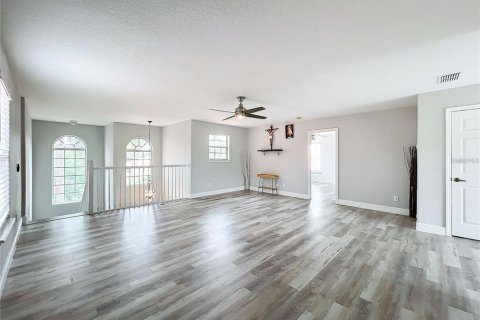 House in Orlando, Florida 4 bedrooms, 268.58 sq.m. № 2102298 - photo 29